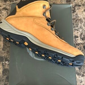 Timberland Tan Boots with Rugged Tread and Lace-Up Closure